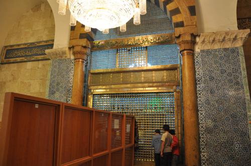 Tomb of Zachariah is located in the Umayyad Mosque